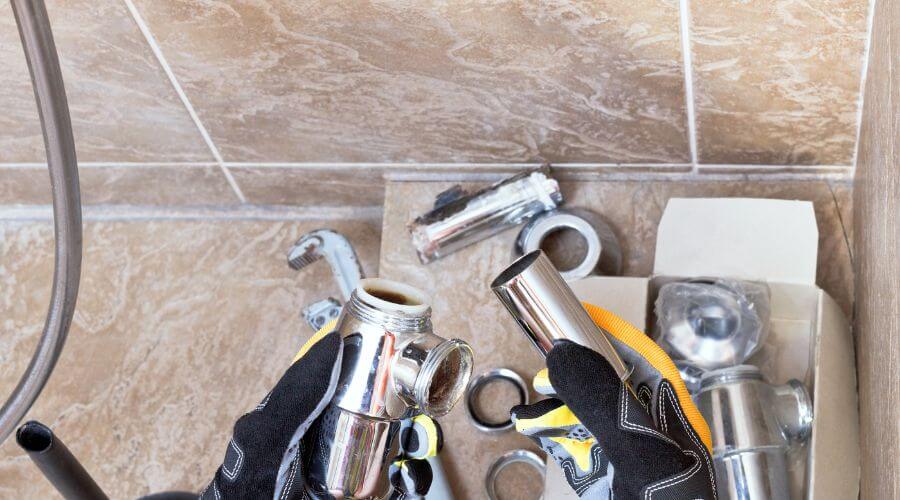 Professional gutter cleaning in Englishtown, NJ